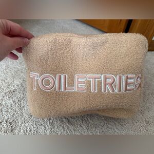 Kenz Kustomz Sherpa Toiletries Bag – Tan Teddy Travel Bathroom Pouch
